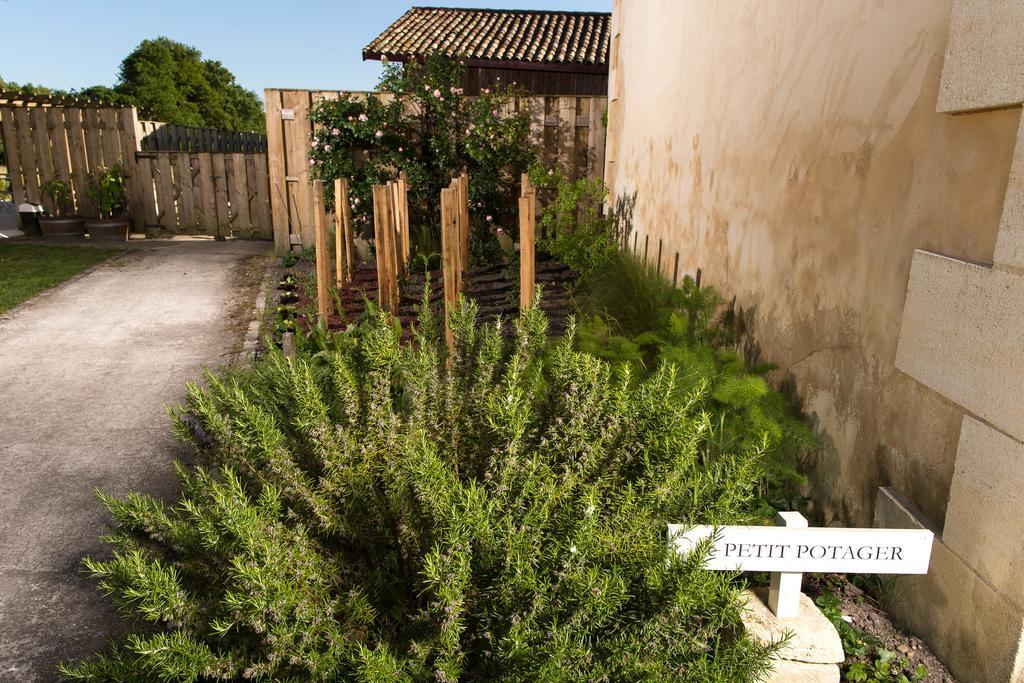 Les Cinq Sens Du Chateau Mayne Lalande Hotell Castelnau-de-Médoc Exteriör bild