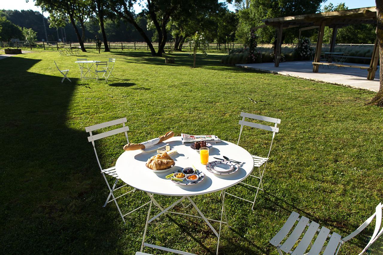 Les Cinq Sens Du Chateau Mayne Lalande Hotell Castelnau-de-Médoc Exteriör bild